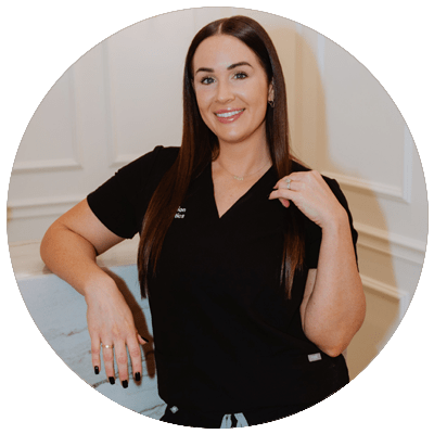 Courtney - Aesthetic Injector